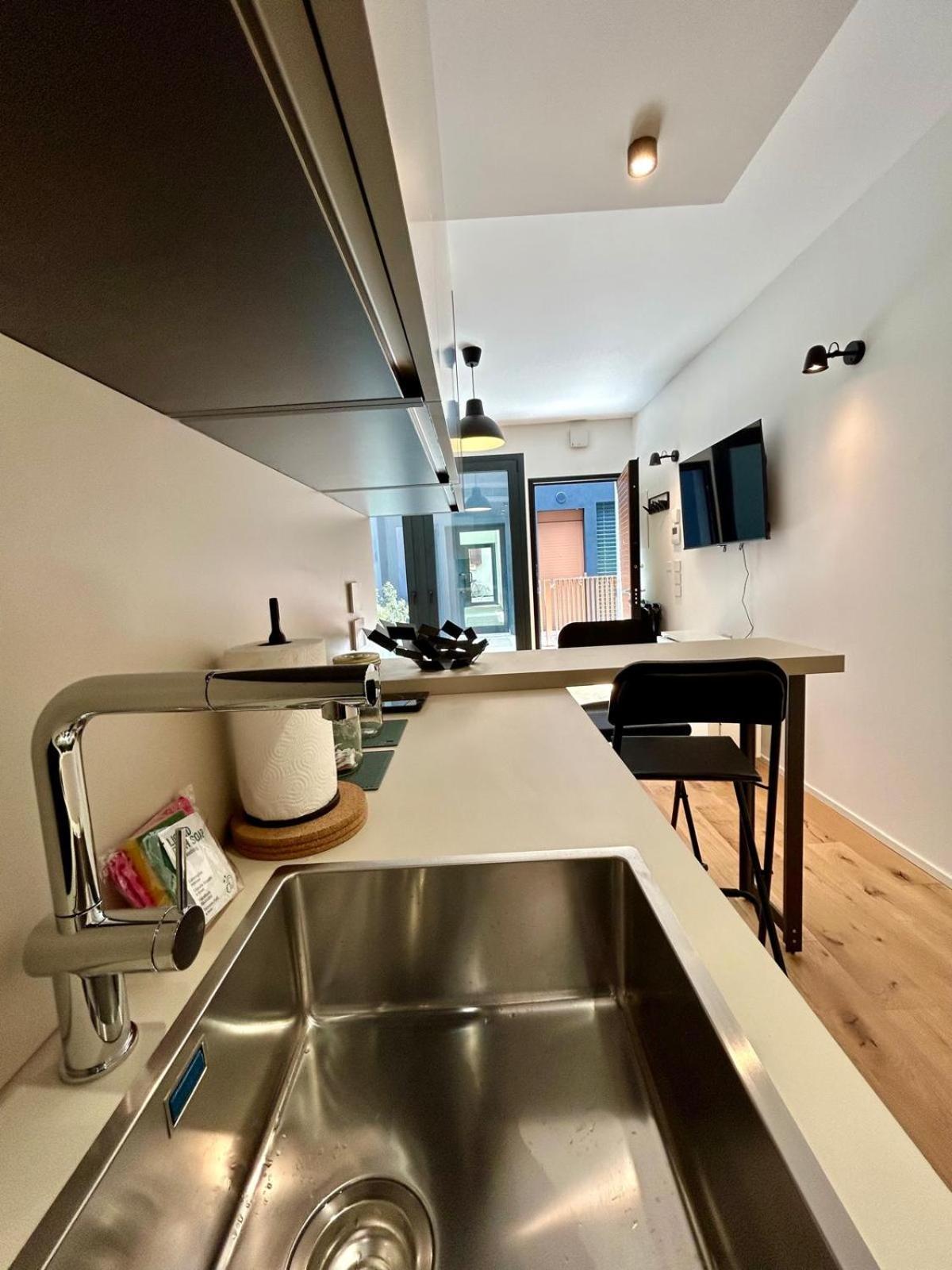 Kibilu Luxury Apt With Terrace, Isola District And Near Garibaldi Station Milão Exterior foto